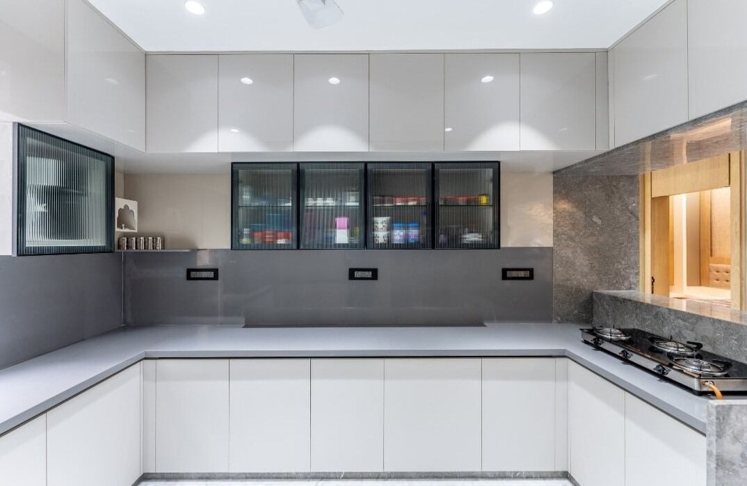 High-gloss acrylic shutters